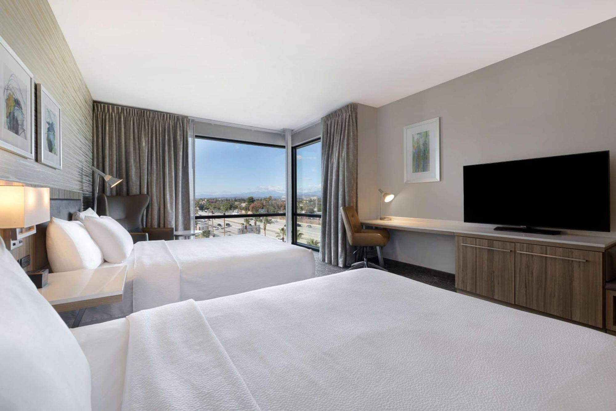 Hilton Garden Inn Anaheim Resort Exterior foto